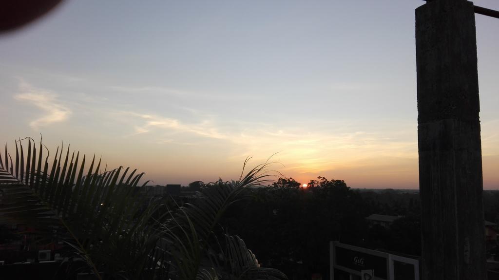 Sacred City Tourist Resort Anuradhapura Buitenkant foto